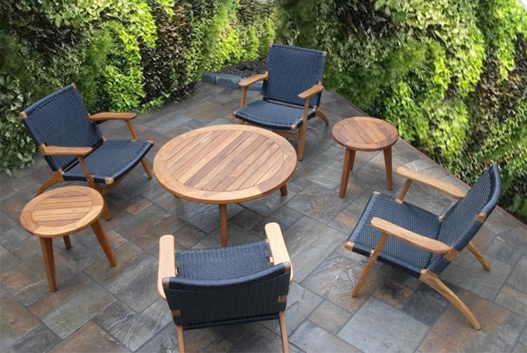 4 pc Club Rope Chair Set – The Rope Chair Black with Accent tables.